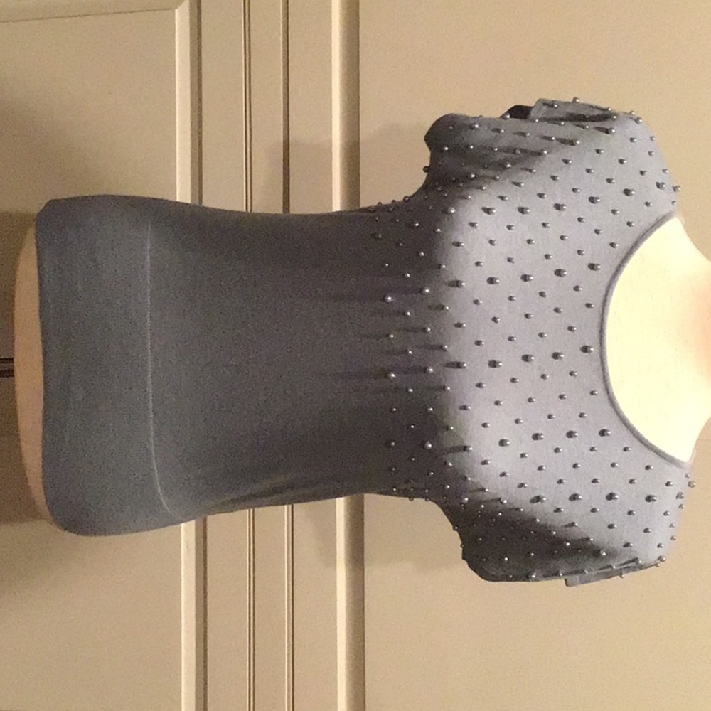 BRAND NEW PEARL-EMBELLISHED BLUE SHORT-SLEEVED TOP